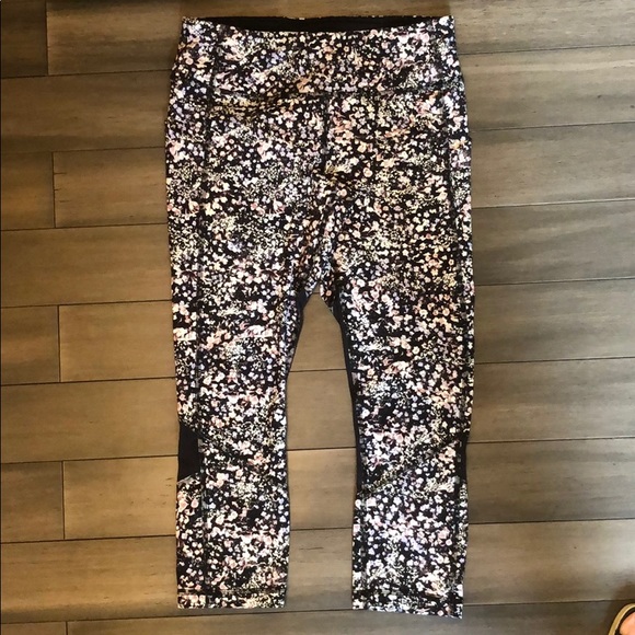 Set! Lululemon pace rival crop and cool racer back - Picture 4 of 15